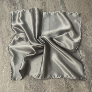 Luxusní hedvábný šátek (43 × 51 cm) speciální sleva