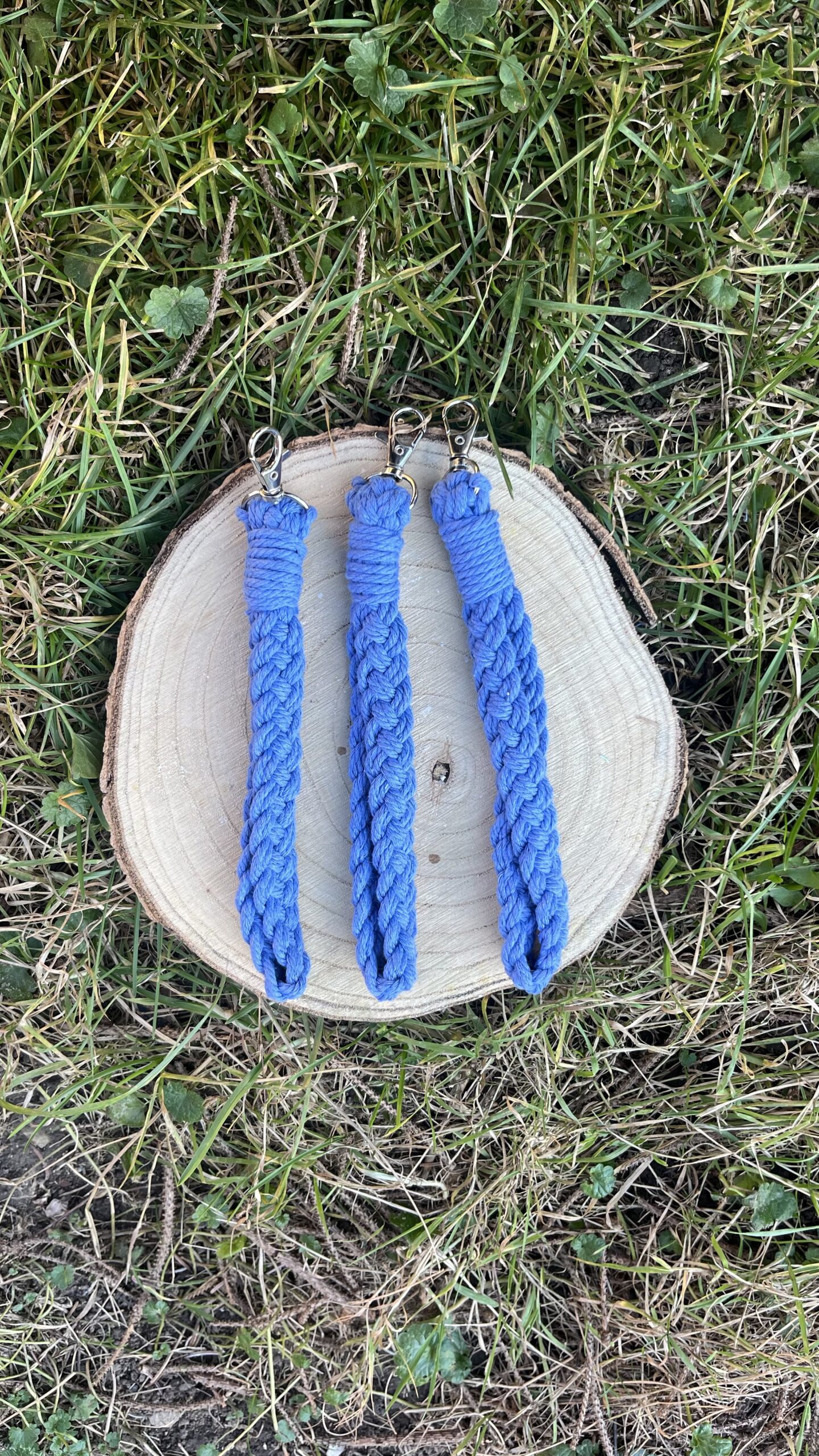 Macramé klíčenka s (modrá)